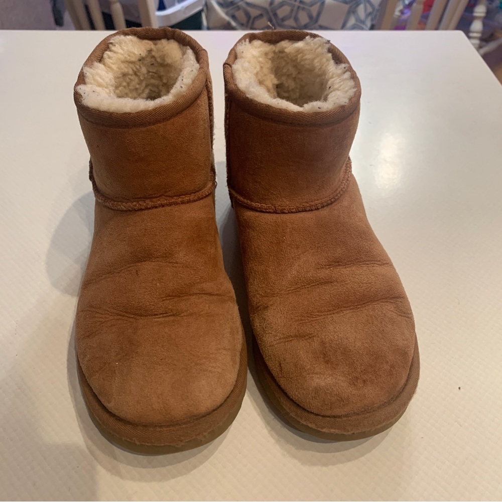 UGG mini boots size 8 womens chestnut brown/tan